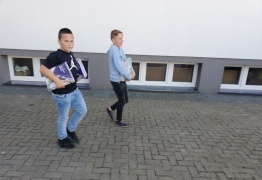  (photo)