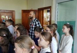  (photo)