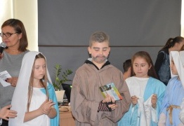  (photo)