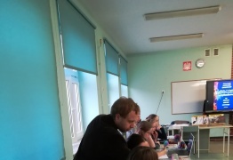  (photo)