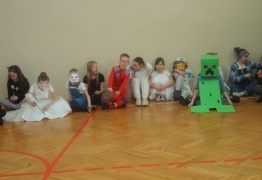  (photo)