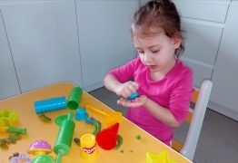  (photo)