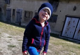  (photo)