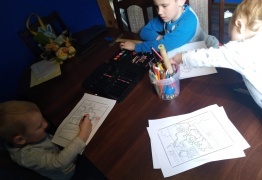  (photo)