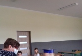  (photo)