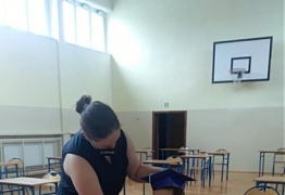  (photo)