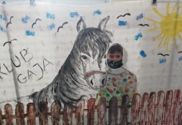  (photo)