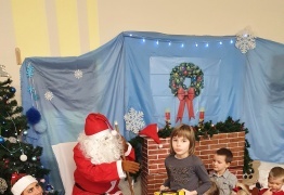 6 (photo)