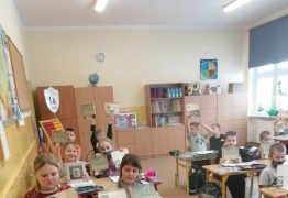  (photo)