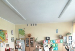  (photo)