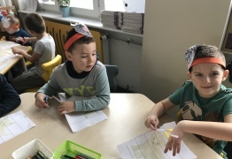 6 (photo)