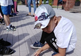  (photo)