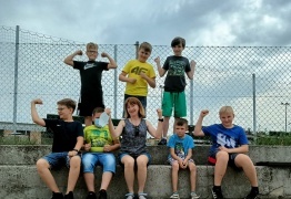  (photo)
