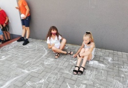  (photo)