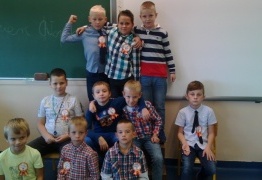  (photo)