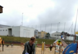  (photo)