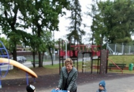  (photo)