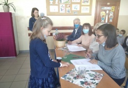  (photo)