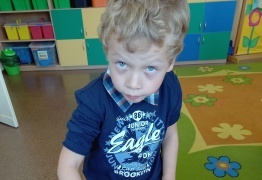  (photo)