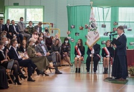  (photo)