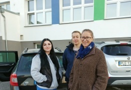  (photo)