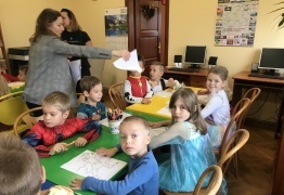 4 (photo)