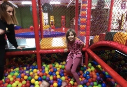  (photo)