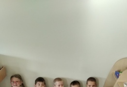  (photo)