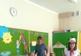  (photo)