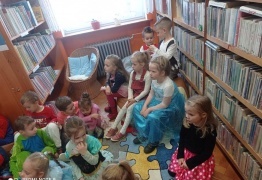  (photo)
