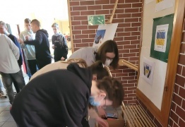  (photo)