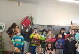  (photo)