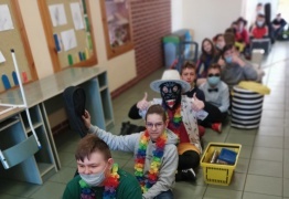  (photo)