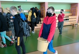  (photo)