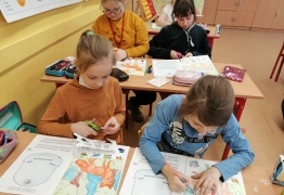  (photo)