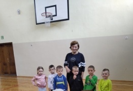  (photo)
