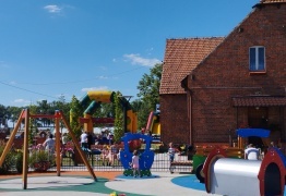  (photo)