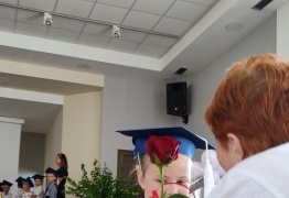  (photo)