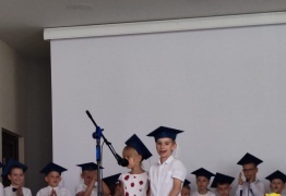  (photo)