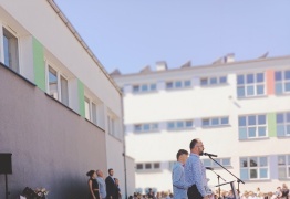  (photo)