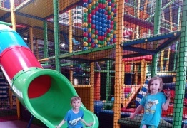  (photo)