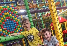  (photo)