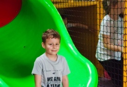  (photo)
