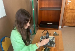  (photo)