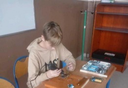  (photo)