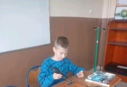  (photo)