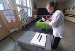  (photo)