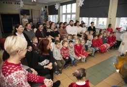  (photo)