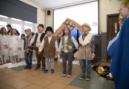  (photo)