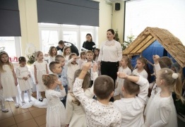  (photo)